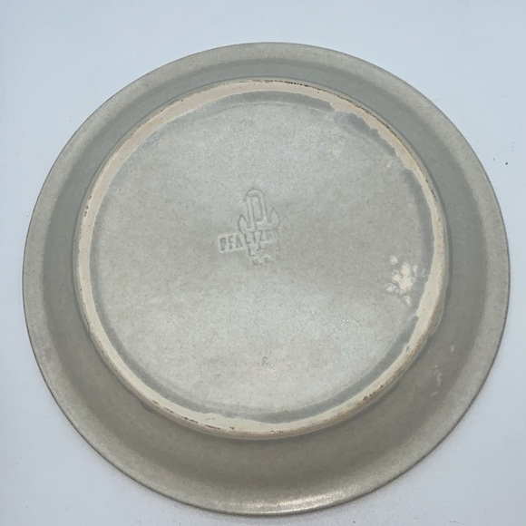 3 Pfaltzgraff Yorktowne Cups & Saucers and 3 extra saucers added too - Picture 6 of 9